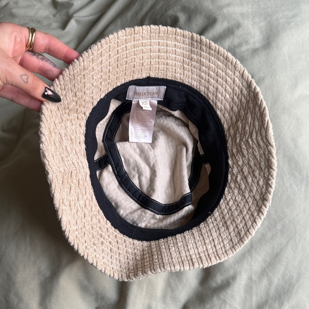 Brixton Tan/Cream Bucket Hat - Picture 3 of 6